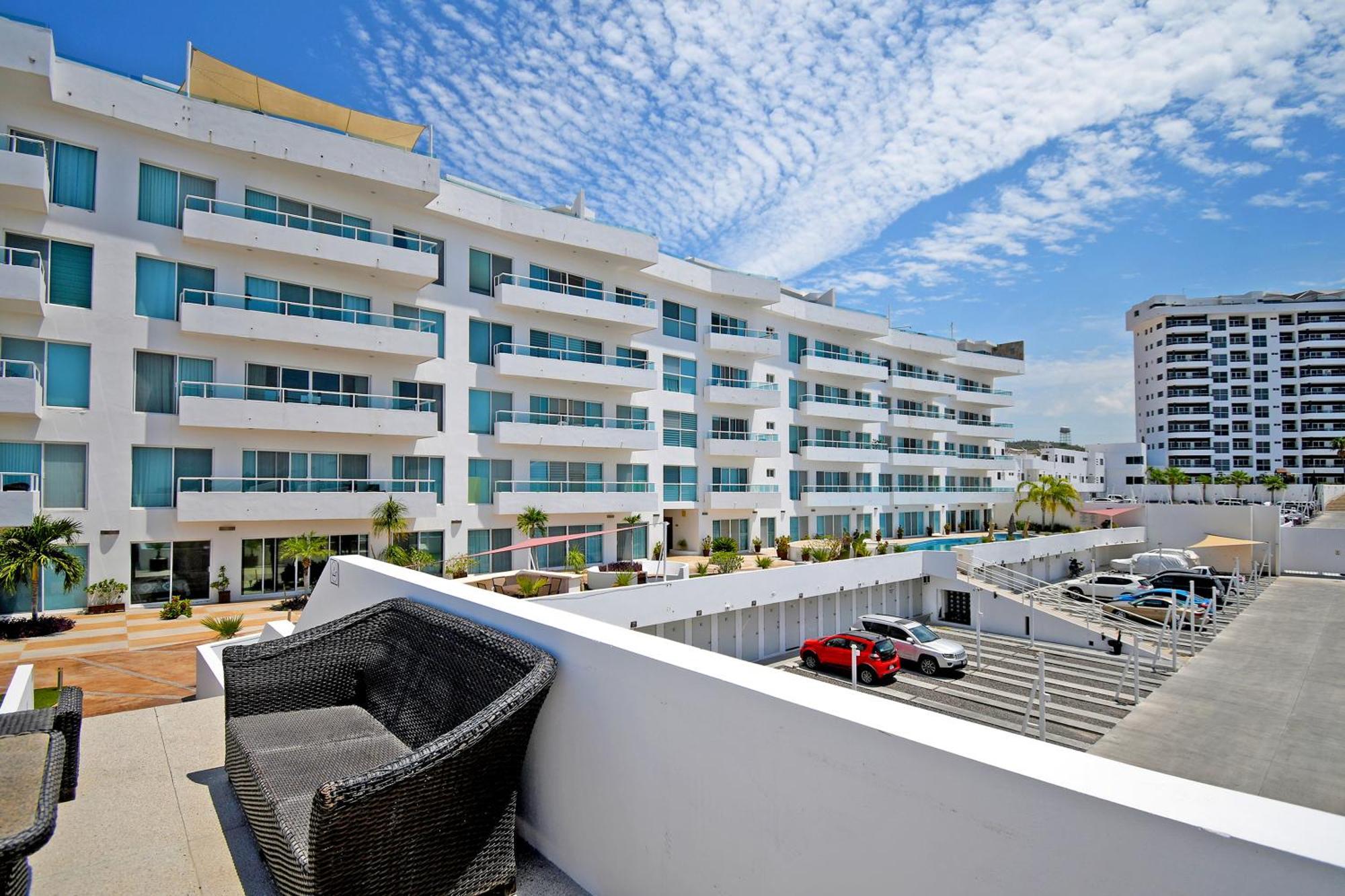 Oceanview Living Space & Balcony With Fiberoptic Wifi! La Paz Esterno foto